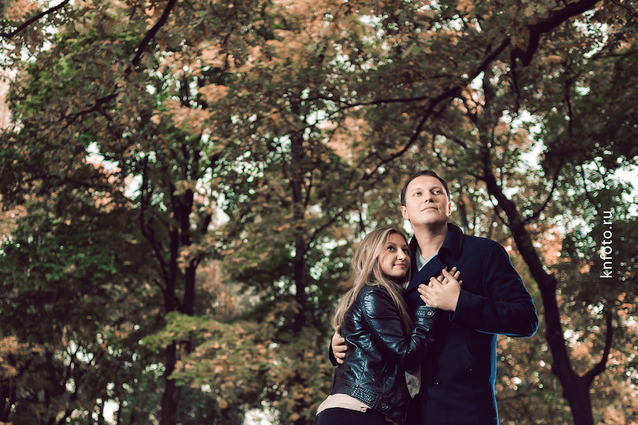 Осенняя фотосессия Love Story в Коломенском — Мягкое боке и уют